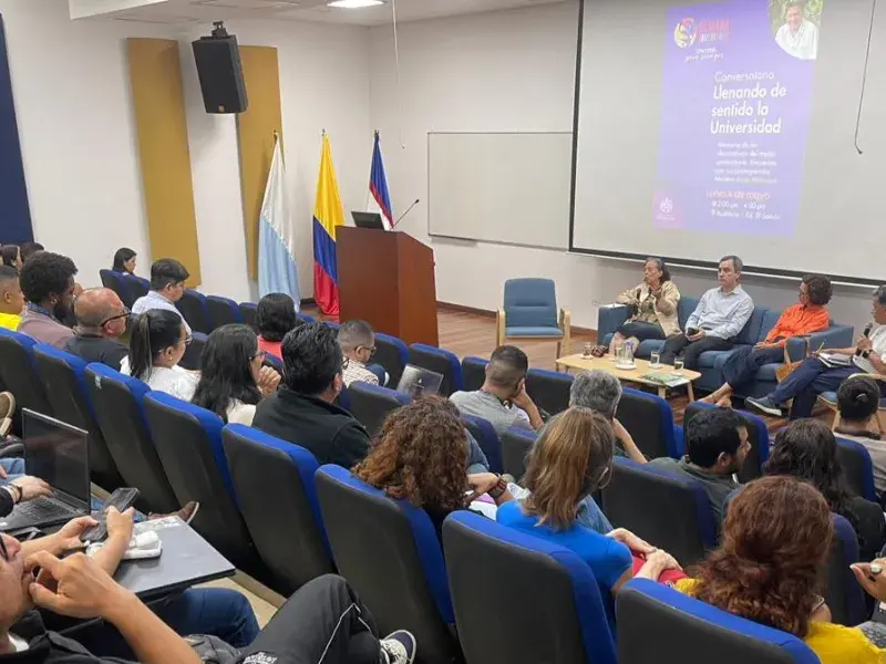 La Universidad como relato: El aula, el sentido y el eco de nuestras voces