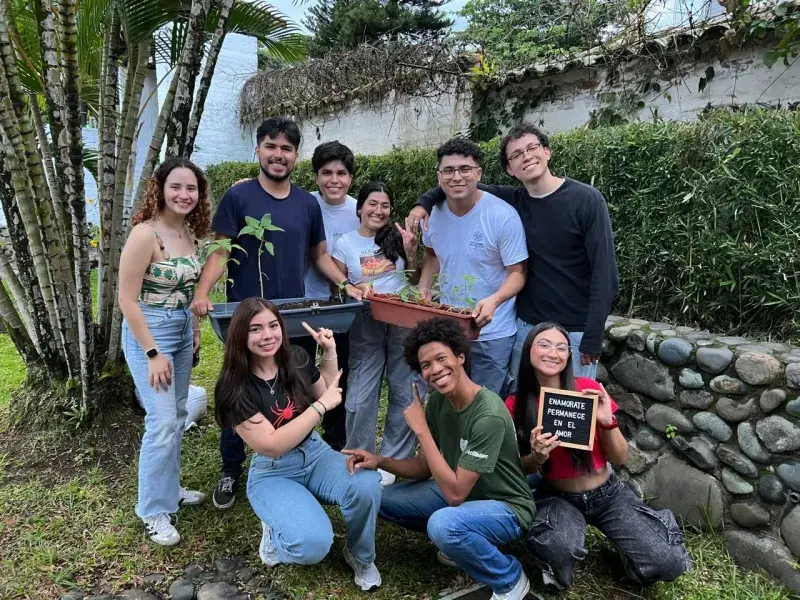 Voluntariado Javeriano: una Universidad en salida que sirve, aprende y transforma 